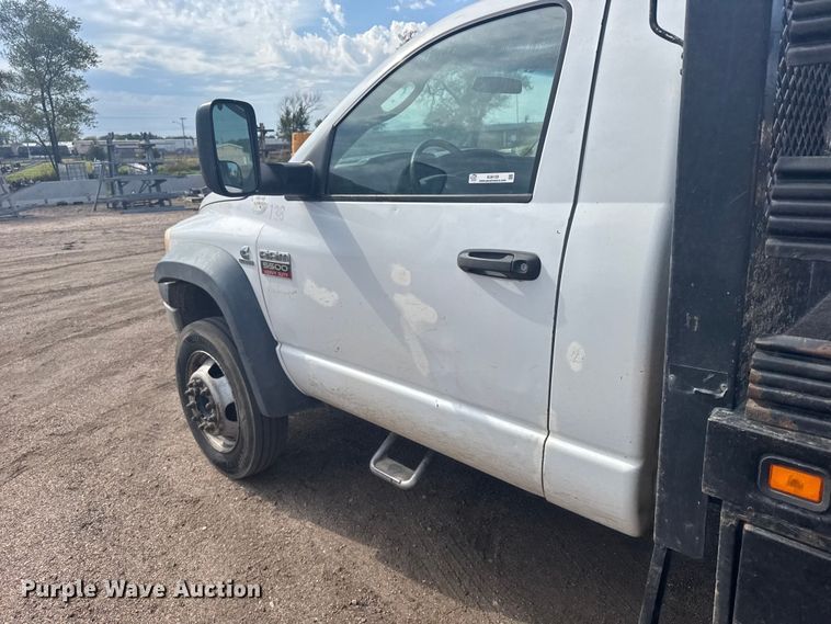 image for item EU6139 2009 Dodge Ram 5500 flatbed truck