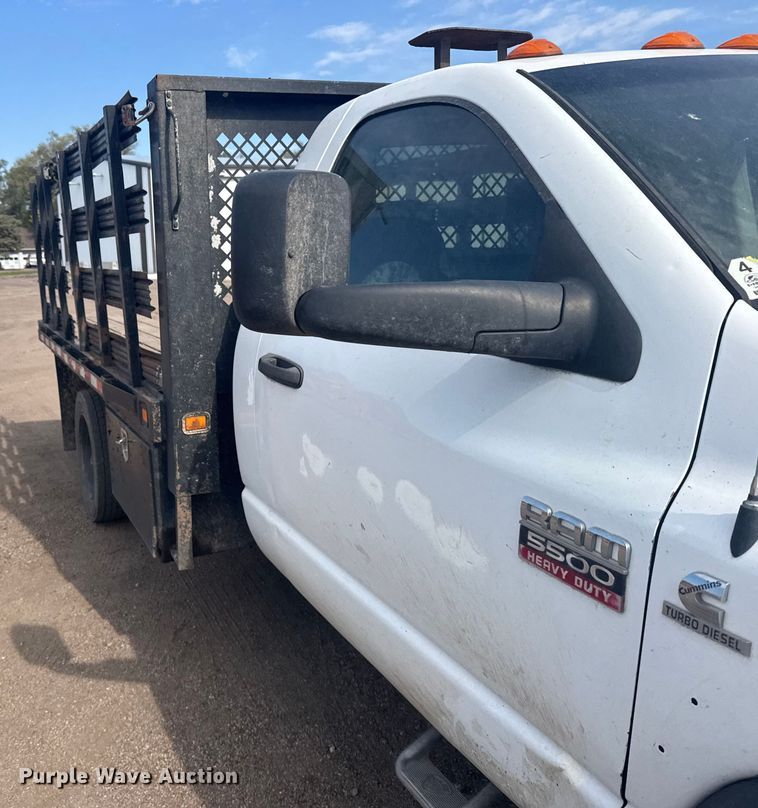 image for item EU6139 2009 Dodge Ram 5500 flatbed truck