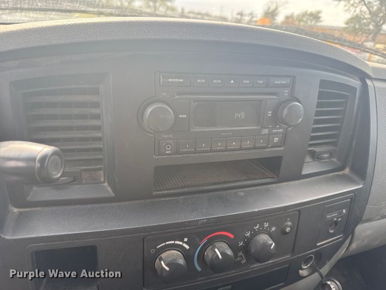 image for item EU6139 2009 Dodge Ram 5500 flatbed truck