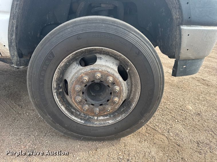 image for item EU6139 2009 Dodge Ram 5500 flatbed truck