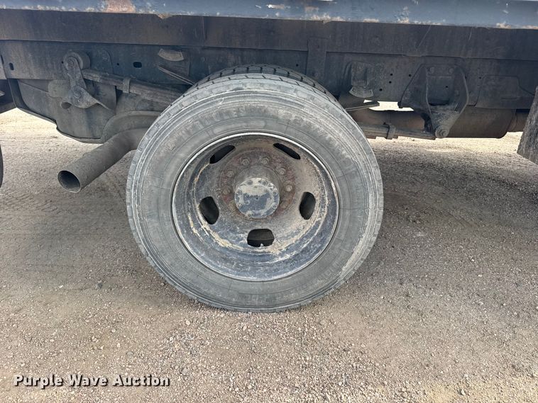 image for item EU6139 2009 Dodge Ram 5500 flatbed truck