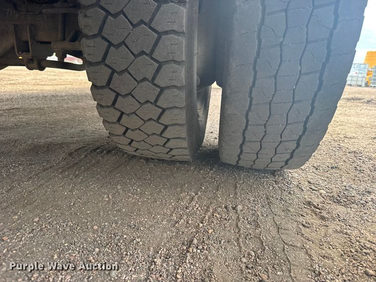 image for item EU6139 2009 Dodge Ram 5500 flatbed truck