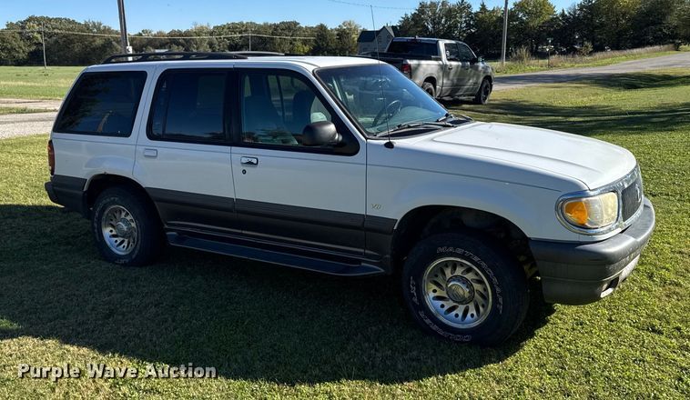 image for item EU6217 2001 Mercury Mountaineer SUV