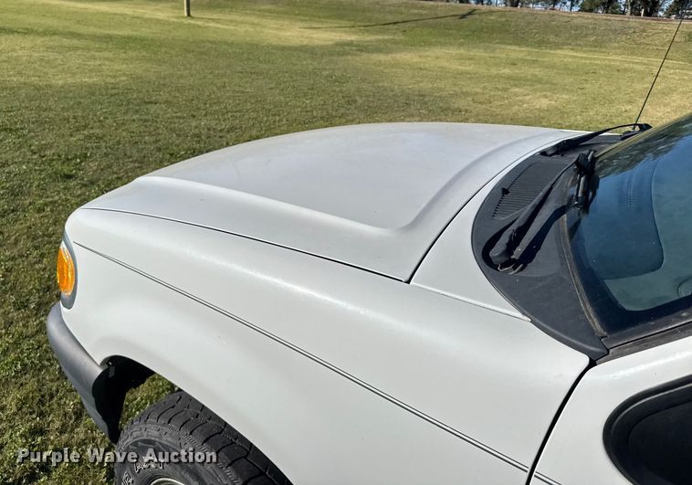 image for item EU6217 2001 Mercury Mountaineer SUV