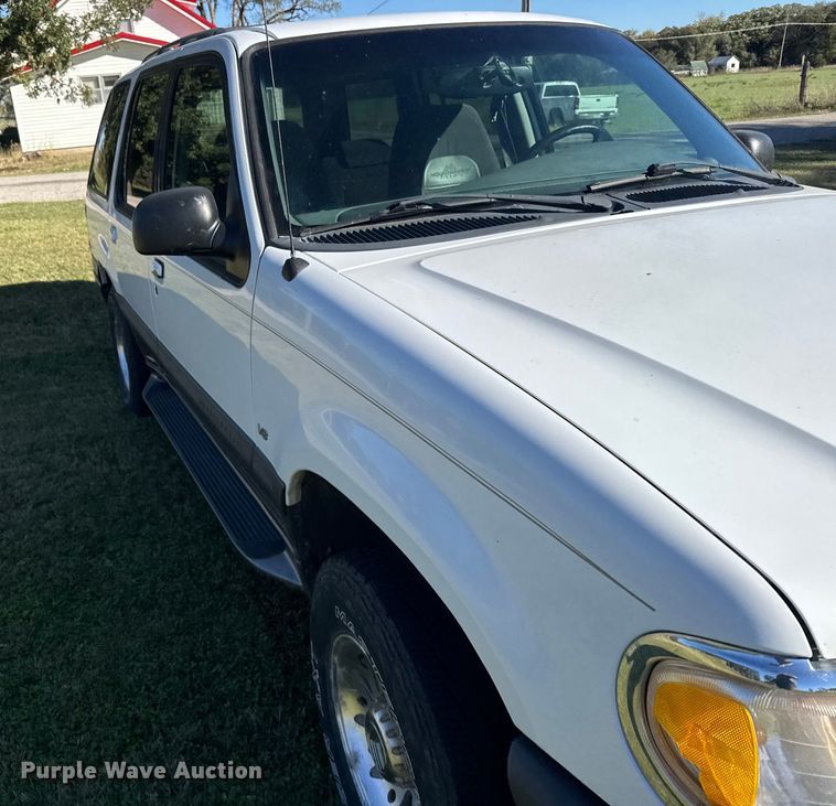 image for item EU6217 2001 Mercury Mountaineer SUV