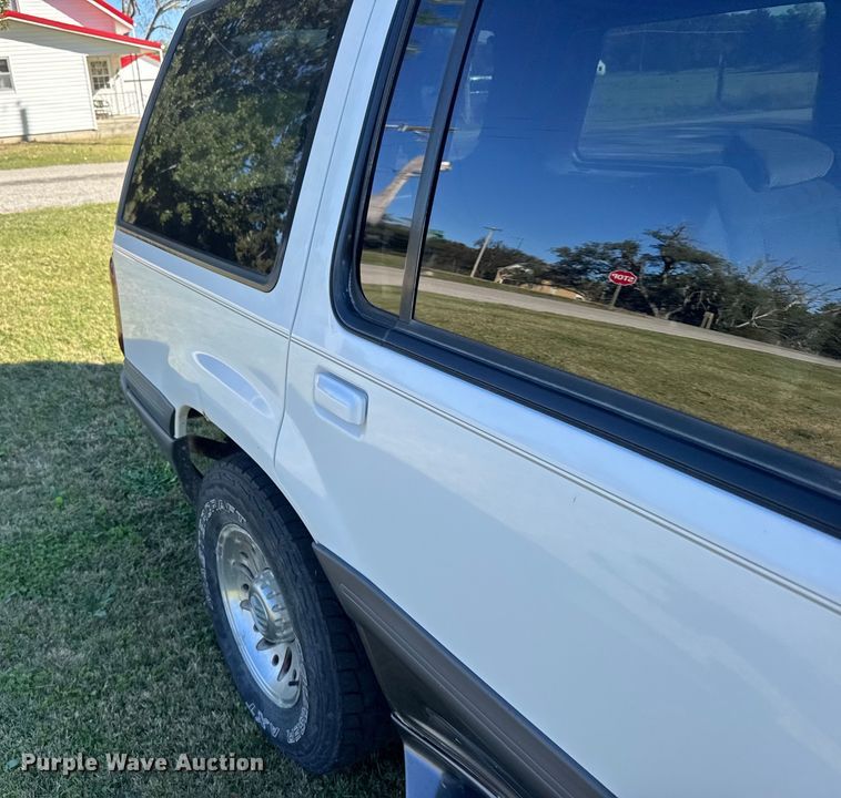 image for item EU6217 2001 Mercury Mountaineer SUV