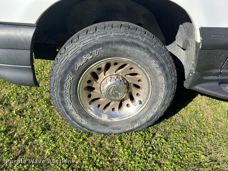 image for item EU6217 2001 Mercury Mountaineer SUV