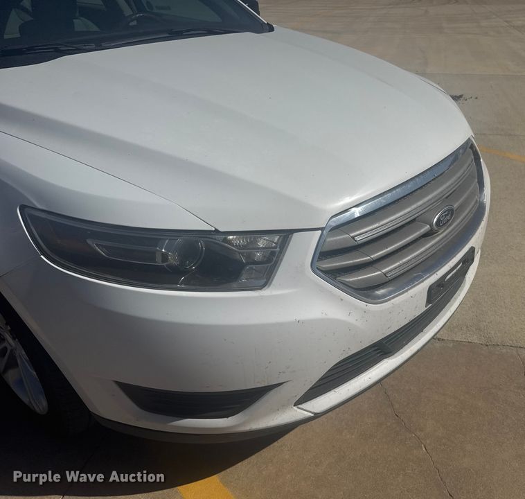 image for item EU6219 2015 Ford Taurus 
