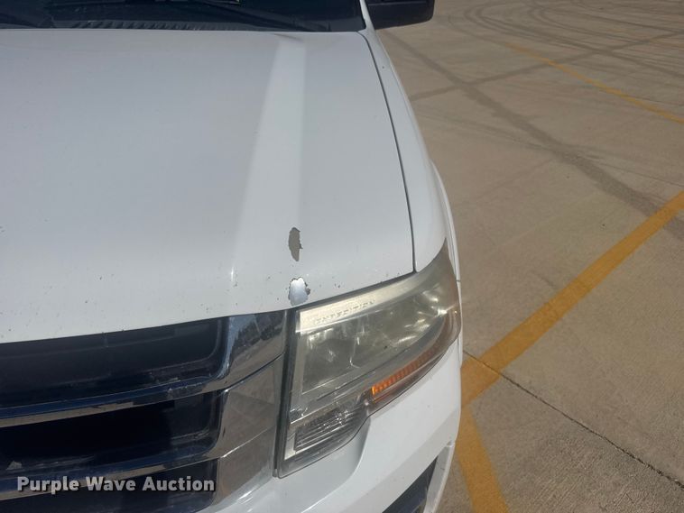 image for item EU6221 2017 Ford Expedition EL SUV