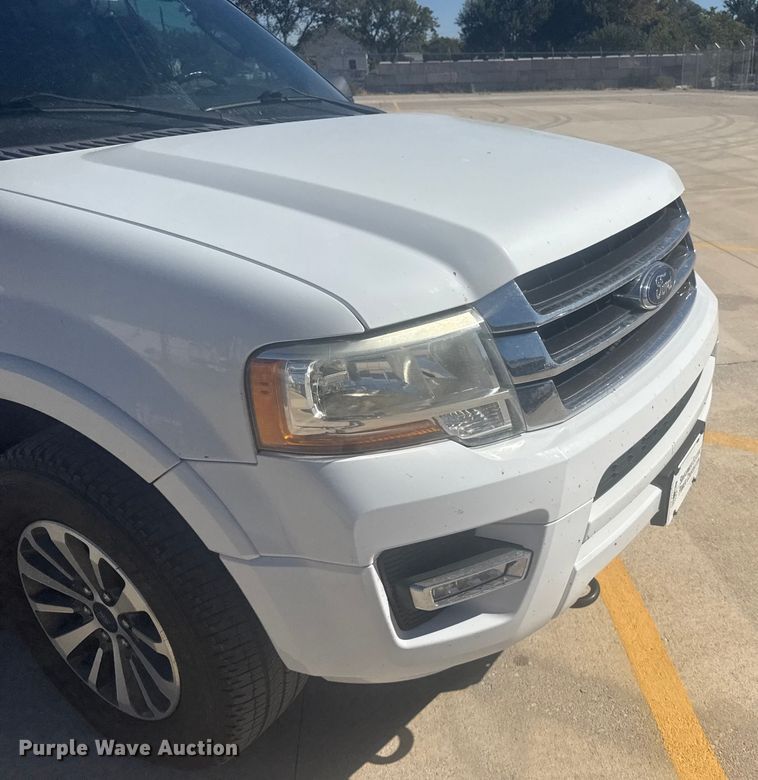 image for item EU6221 2017 Ford Expedition EL SUV