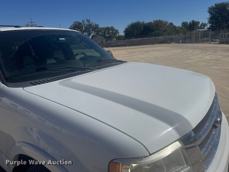 image for item EU6221 2017 Ford Expedition EL SUV