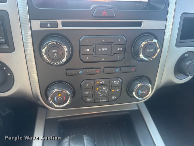 image for item EU6221 2017 Ford Expedition EL SUV