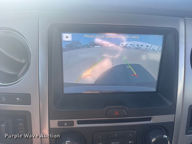 image for item EU6221 2017 Ford Expedition EL SUV