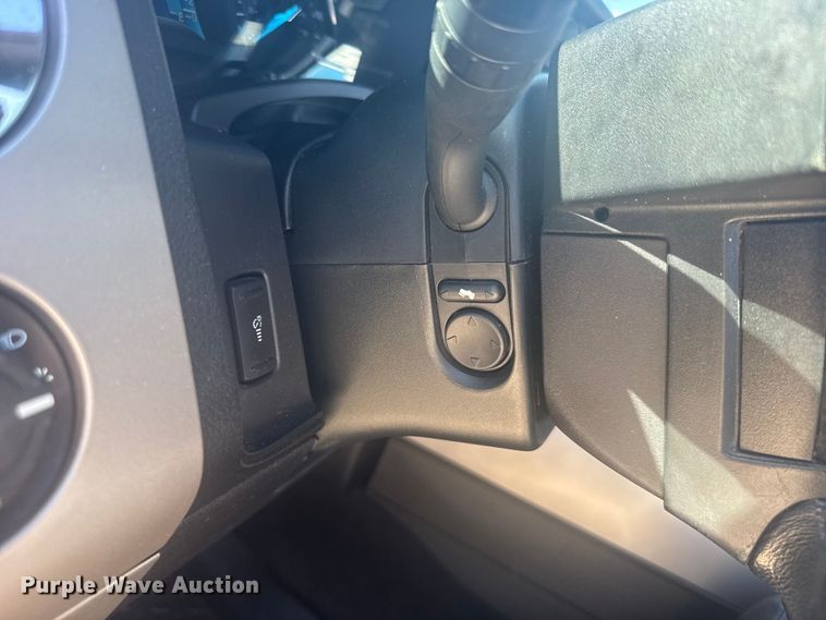 image for item EU6221 2017 Ford Expedition EL SUV