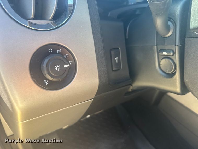 image for item EU6221 2017 Ford Expedition EL SUV