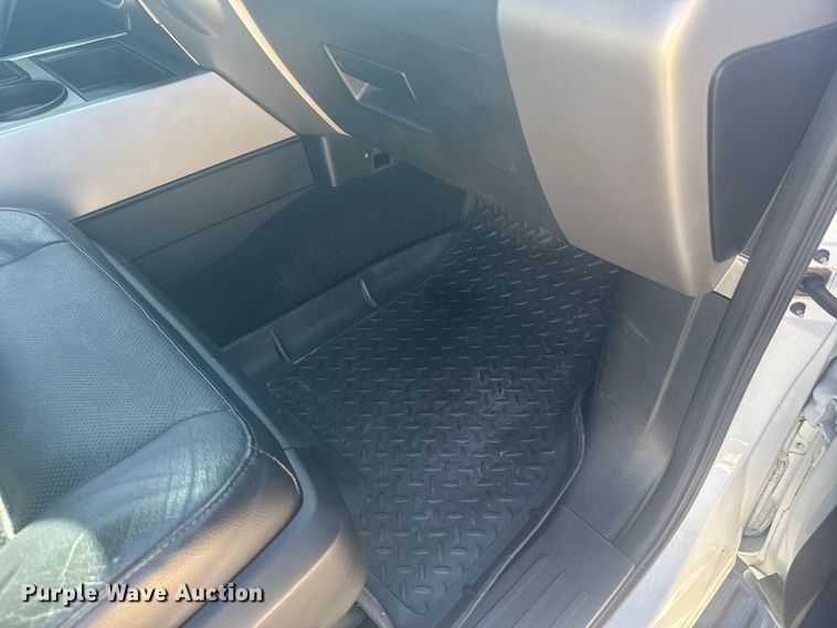 image for item EU6221 2017 Ford Expedition EL SUV