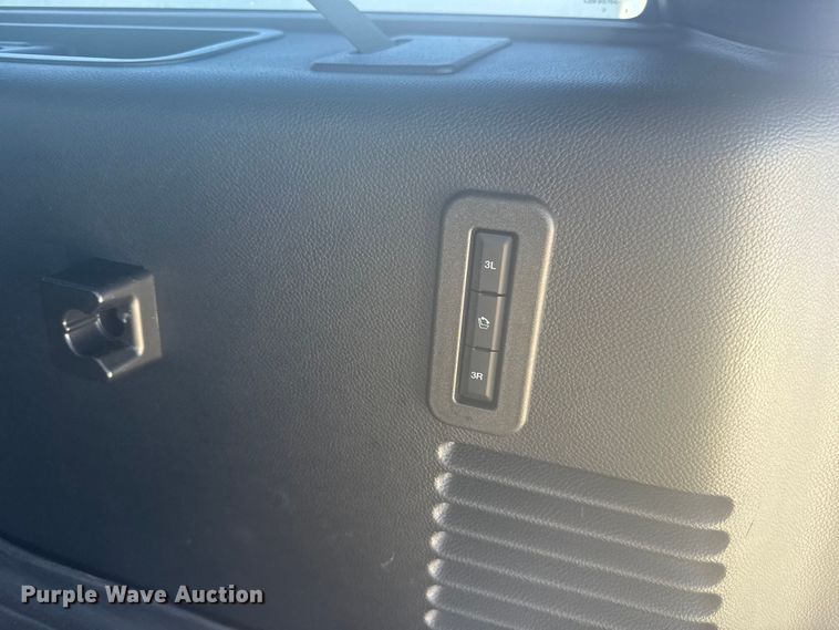 image for item EU6221 2017 Ford Expedition EL SUV