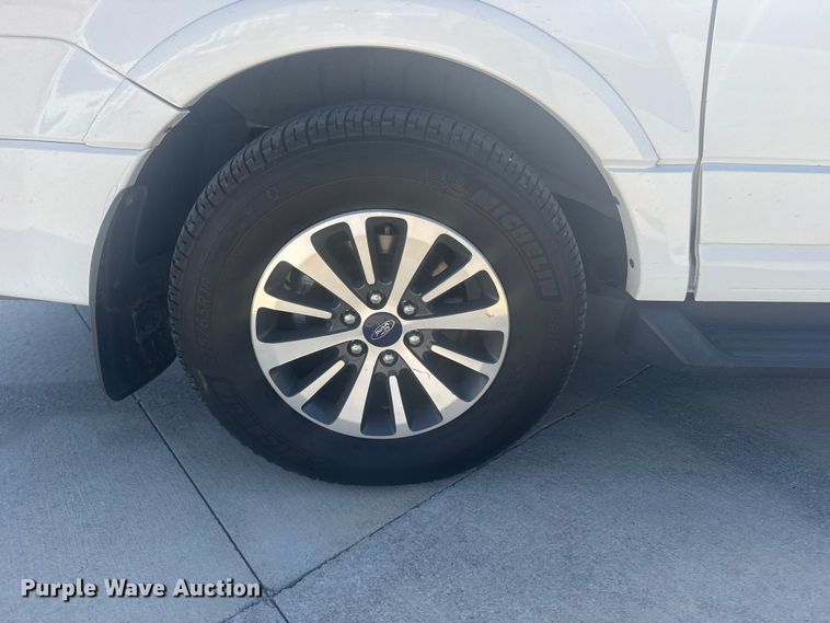 image for item EU6221 2017 Ford Expedition EL SUV