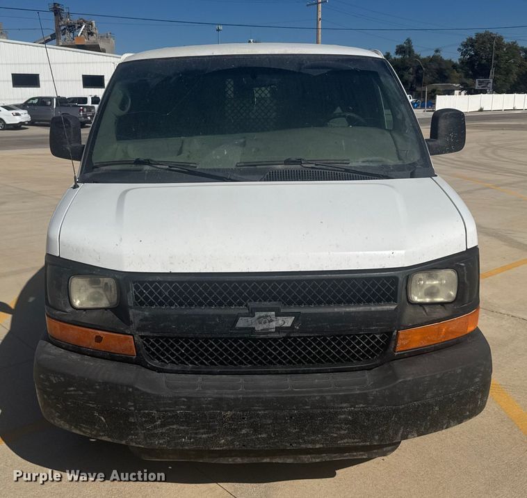 image for item EU6222 2014 Chevrolet Express 1500 van