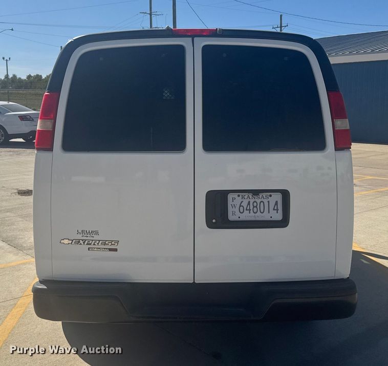 image for item EU6222 2014 Chevrolet Express 1500 van