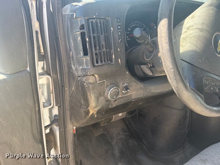 image for item EU6222 2014 Chevrolet Express 1500 van