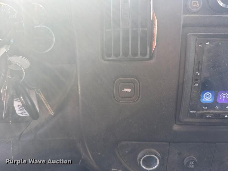 image for item EU6222 2014 Chevrolet Express 1500 van