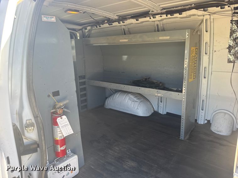 image for item EU6222 2014 Chevrolet Express 1500 van