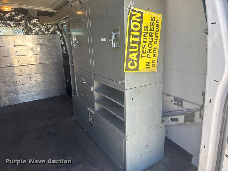 image for item EU6222 2014 Chevrolet Express 1500 van