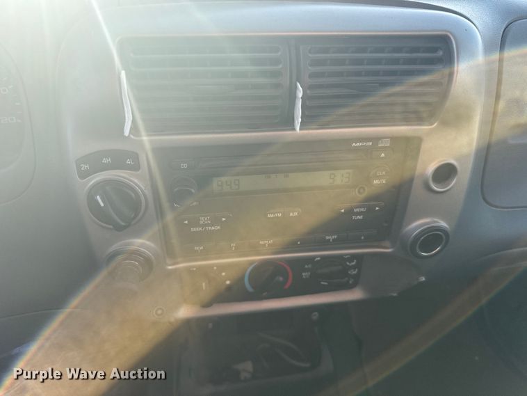 image for item EU6223 2010 Ford Ranger XLT SuperCab pickup truck