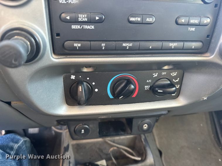 image for item EU6223 2010 Ford Ranger XLT SuperCab pickup truck