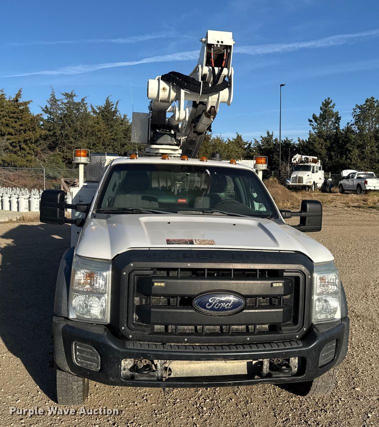 CAMIóN CON CANASTILLA 2016 FORD ALTEC