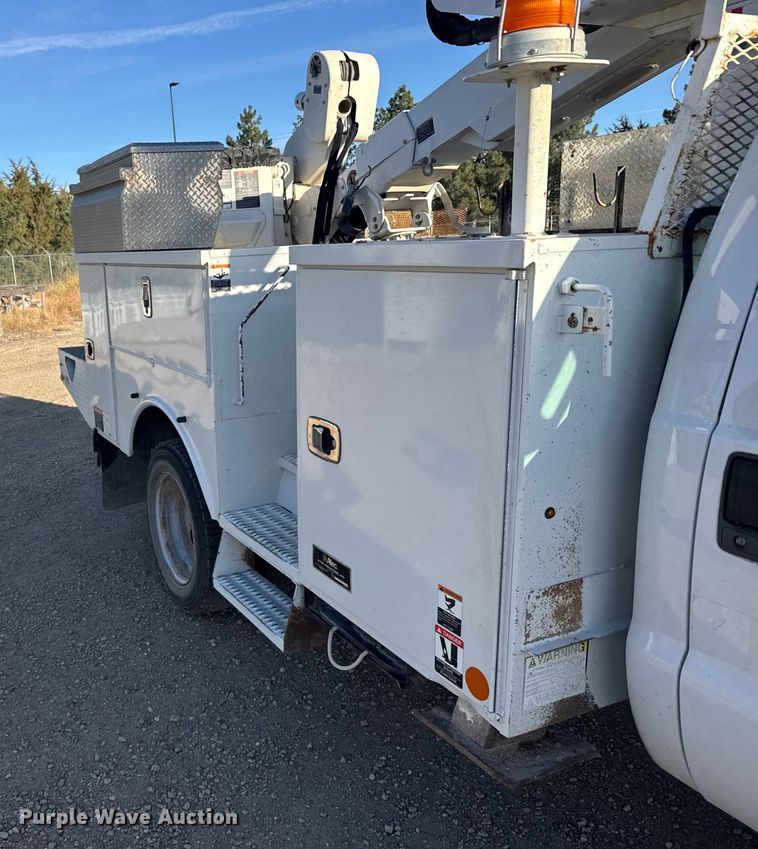 image for item EU6224 2016 Ford F550 Super Duty XL bucket truck