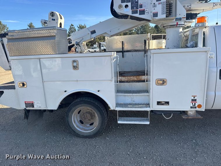 image for item EU6224 2016 Ford F550 Super Duty XL bucket truck