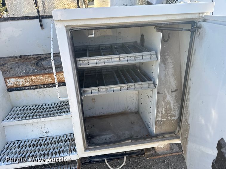 image for item EU6224 2016 Ford F550 Super Duty XL bucket truck