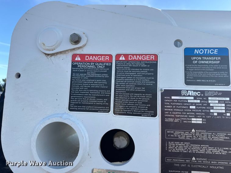 image for item EU6224 2016 Ford F550 Super Duty XL bucket truck