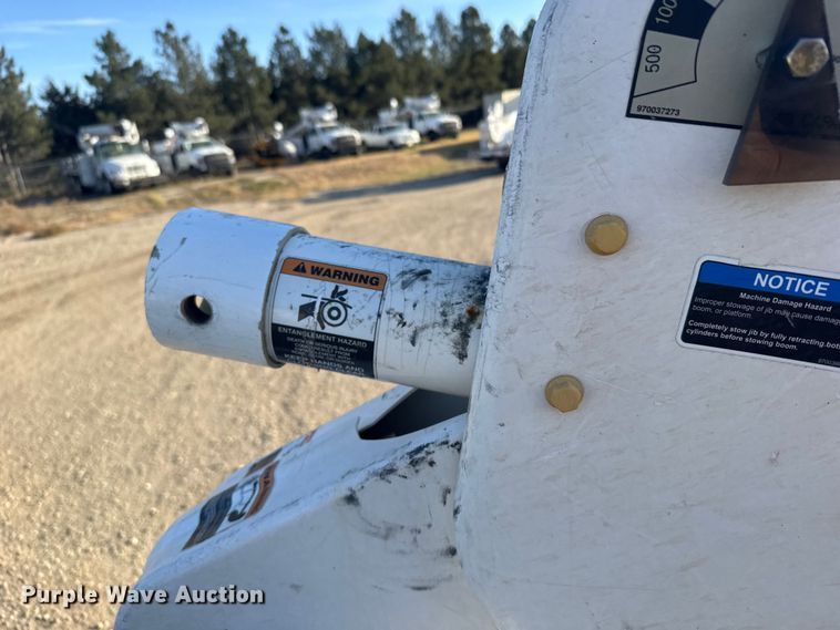 image for item EU6224 2016 Ford F550 Super Duty XL bucket truck