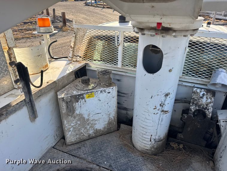 image for item EU6224 2016 Ford F550 Super Duty XL bucket truck