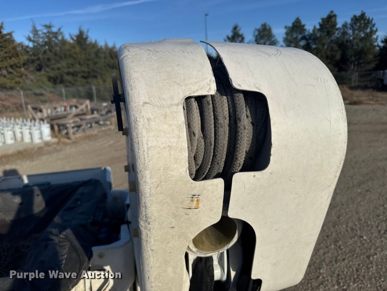 image for item EU6224 2016 Ford F550 Super Duty XL bucket truck