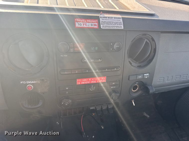 image for item EU6224 2016 Ford F550 Super Duty XL bucket truck