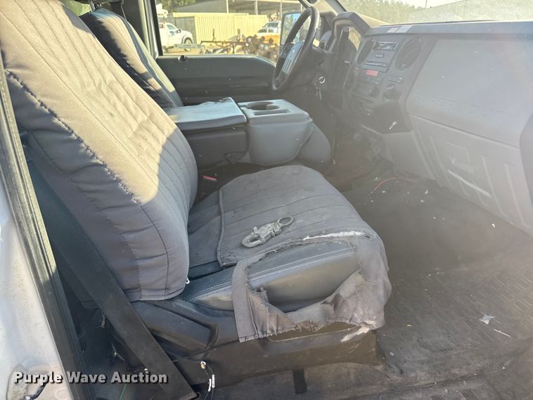 image for item EU6224 2016 Ford F550 Super Duty XL bucket truck