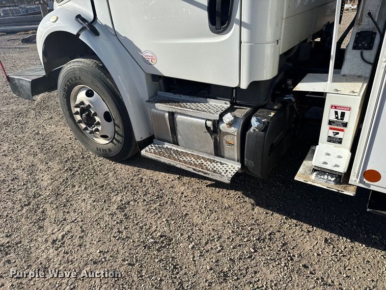 image for item EU6225 2014 Freightliner Business Class M2 digger derrick truck