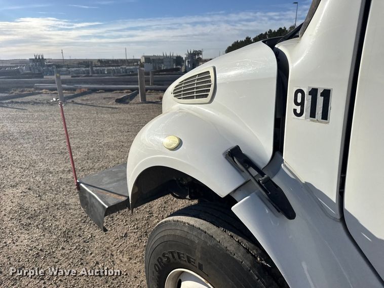 image for item EU6225 2014 Freightliner Business Class M2 digger derrick truck