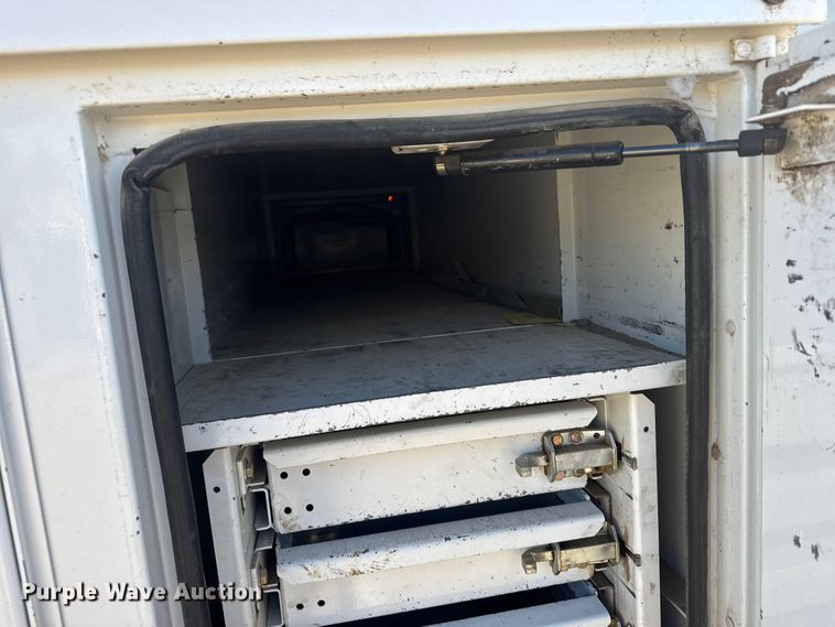 image for item EU6225 2014 Freightliner Business Class M2 digger derrick truck