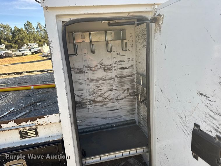 image for item EU6225 2014 Freightliner Business Class M2 digger derrick truck