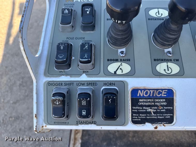 image for item EU6225 2014 Freightliner Business Class M2 digger derrick truck