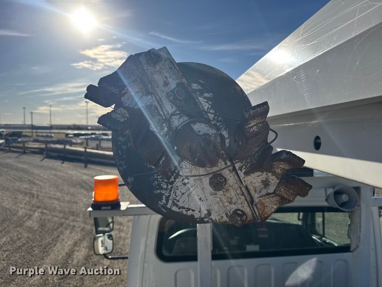 image for item EU6225 2014 Freightliner Business Class M2 digger derrick truck