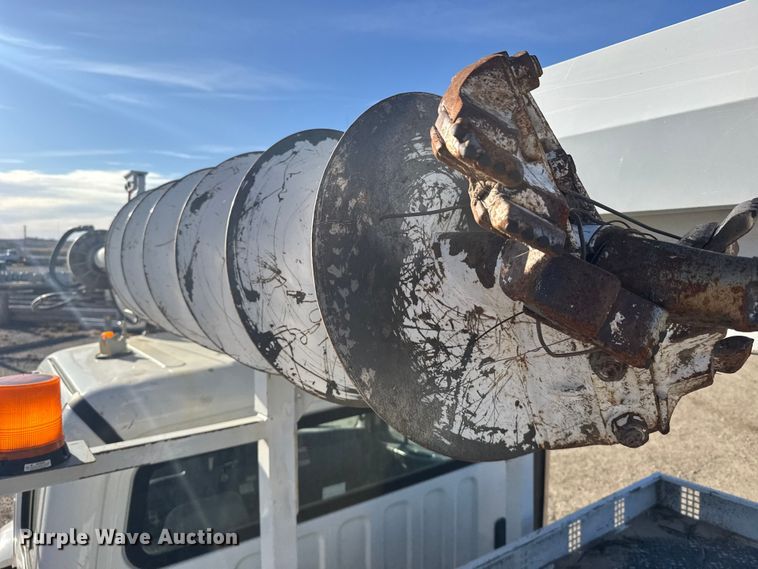 image for item EU6225 2014 Freightliner Business Class M2 digger derrick truck