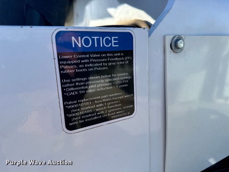 image for item EU6225 2014 Freightliner Business Class M2 digger derrick truck