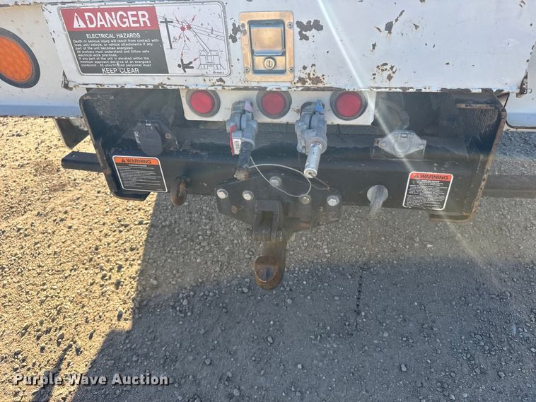 image for item EU6225 2014 Freightliner Business Class M2 digger derrick truck