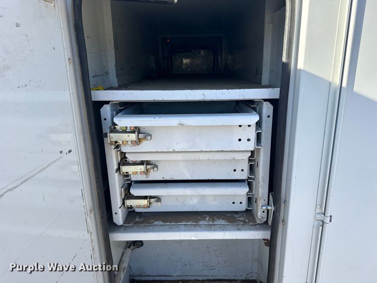 image for item EU6225 2014 Freightliner Business Class M2 digger derrick truck